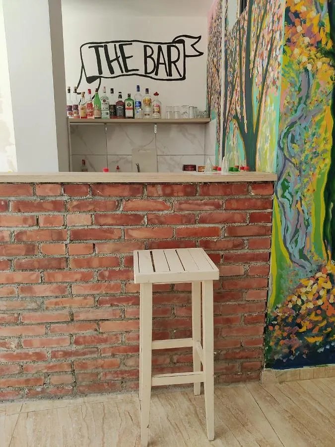 Wallaby Hostel Sarande