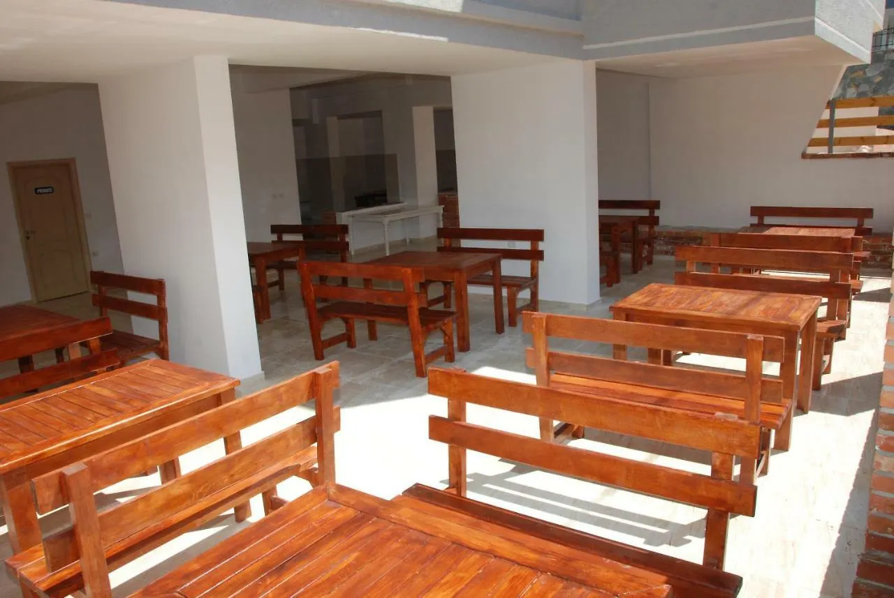 Wallaby Hostel Sarande 0*,